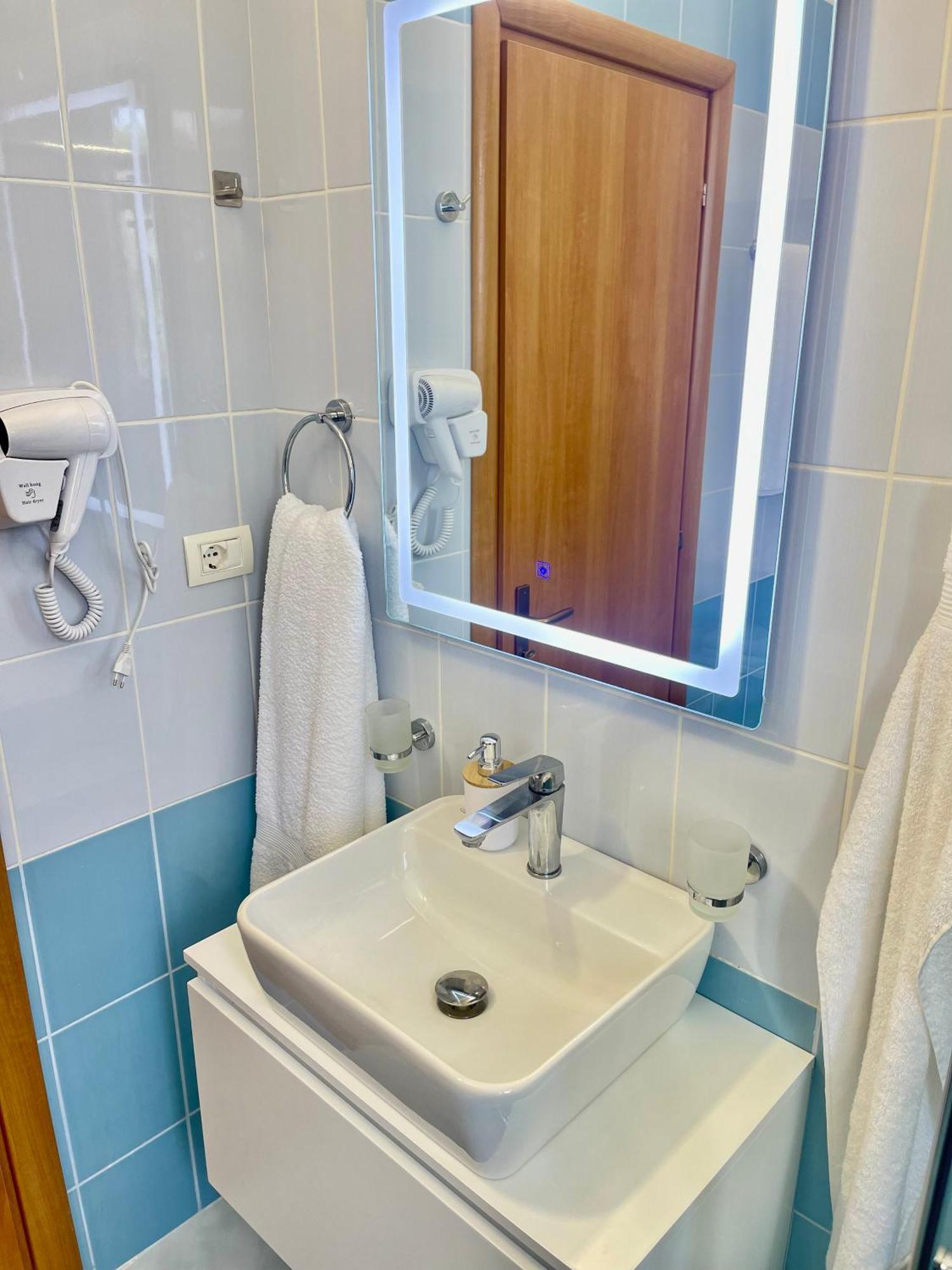 Onde Del Mare Apartment Sarandë Buitenkant foto