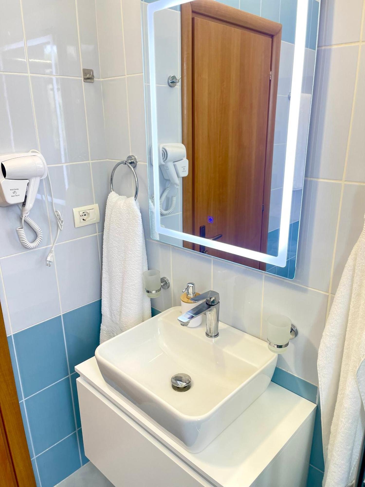 Onde Del Mare Apartment Sarandë Buitenkant foto
